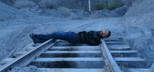 Fortunately, there is only one train a day, so I survived. (Salta)